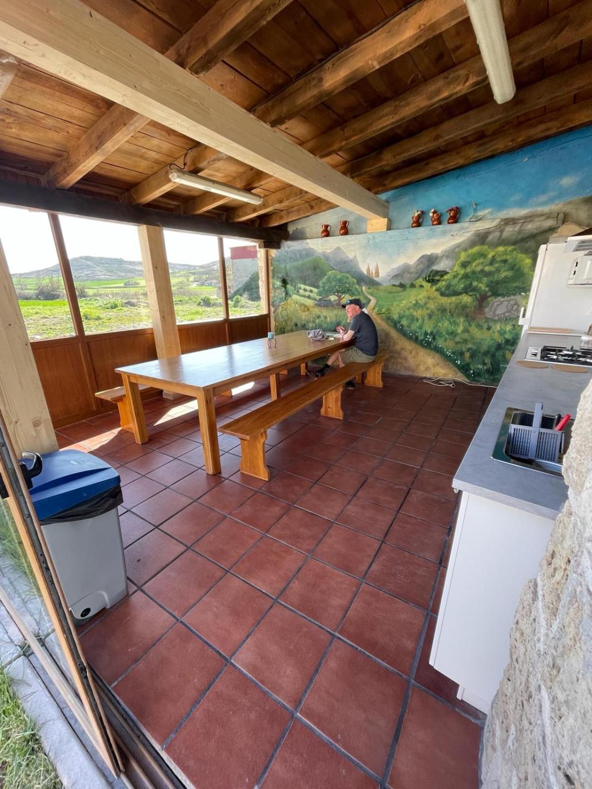 Albergue El Alfar/Pilgrim Hostel Hornillos del Camino Exterior photo