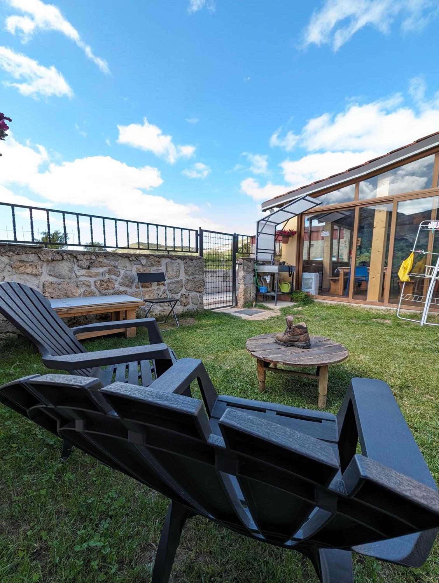 Albergue El Alfar/Pilgrim Hostel Hornillos del Camino Exterior photo