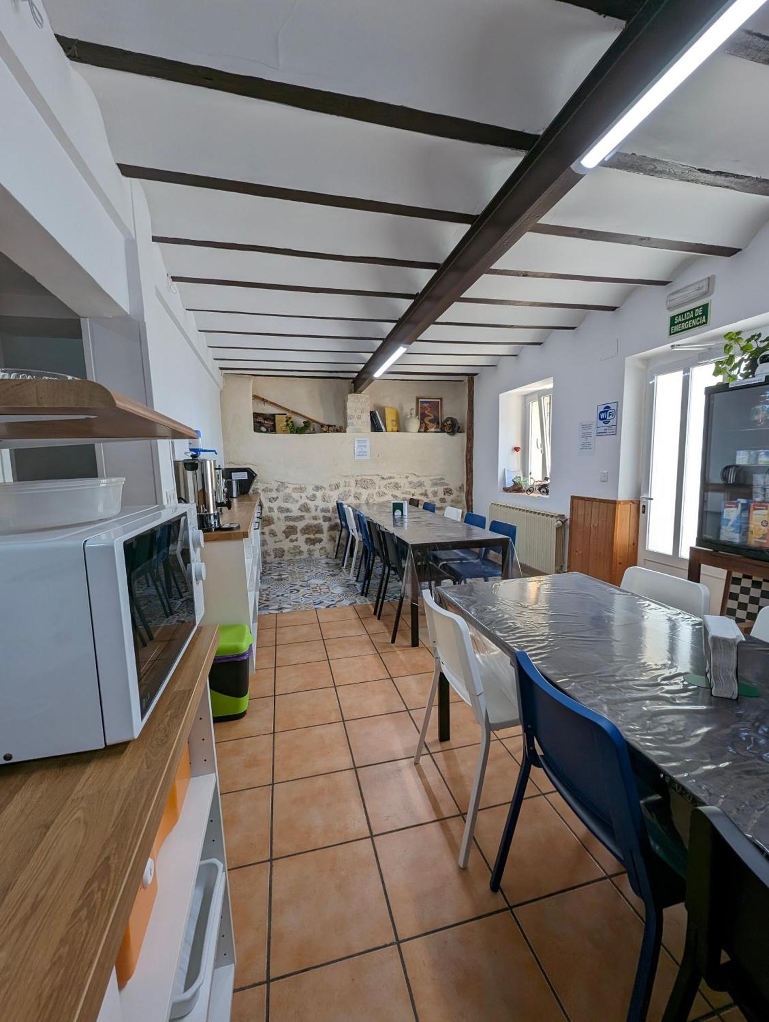 Albergue El Alfar/Pilgrim Hostel Hornillos del Camino Exterior photo